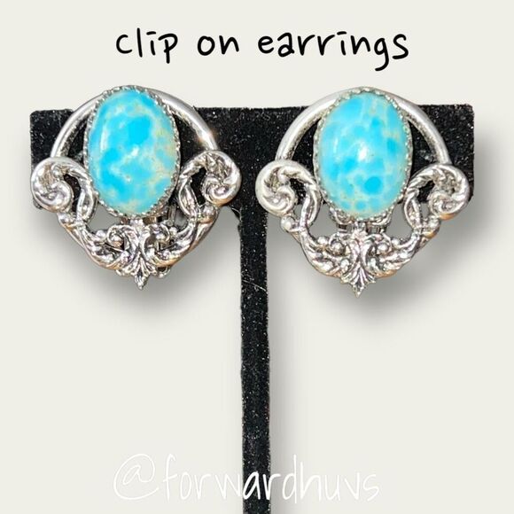 Southwest Style FAUX Turquoise Clip on Vintage Earrings  - Picture 1 of 9